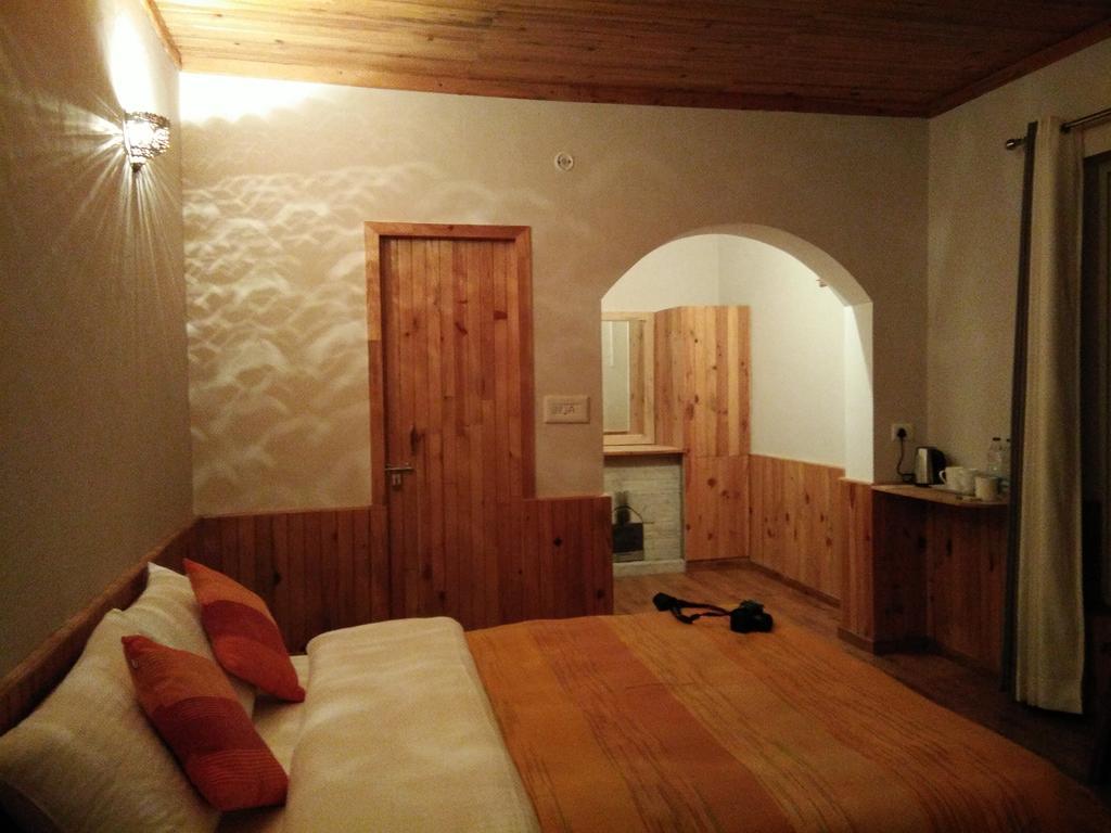 Kasar Rainbow Yoga Retreat Villa Almora Exterior photo